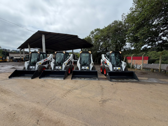 Infraestrutura de Caçador recebe novas Bobcats para limpeza urbana